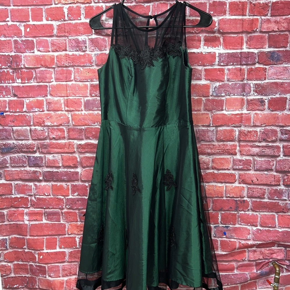 Belle Poque Green Sleeveless Lace Netted Cocktail‎ Dress Size Med Vtg